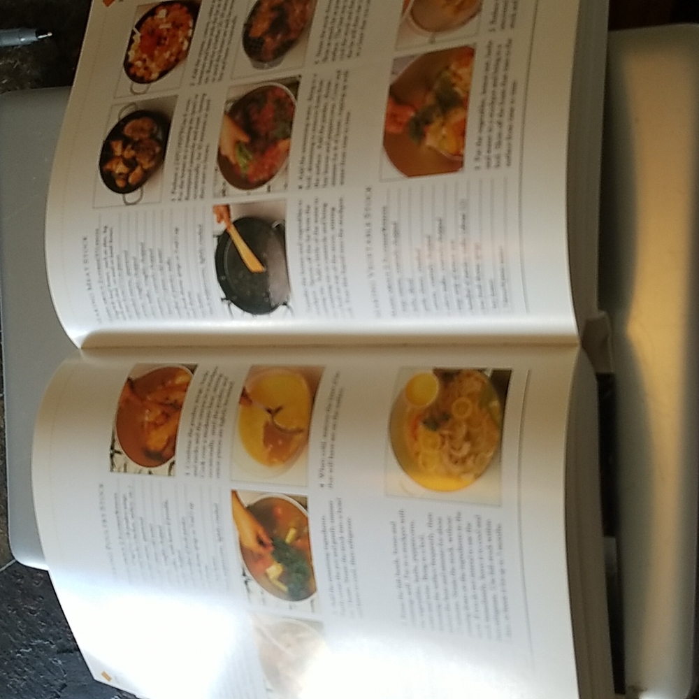Reference book - Picture 4 of 4